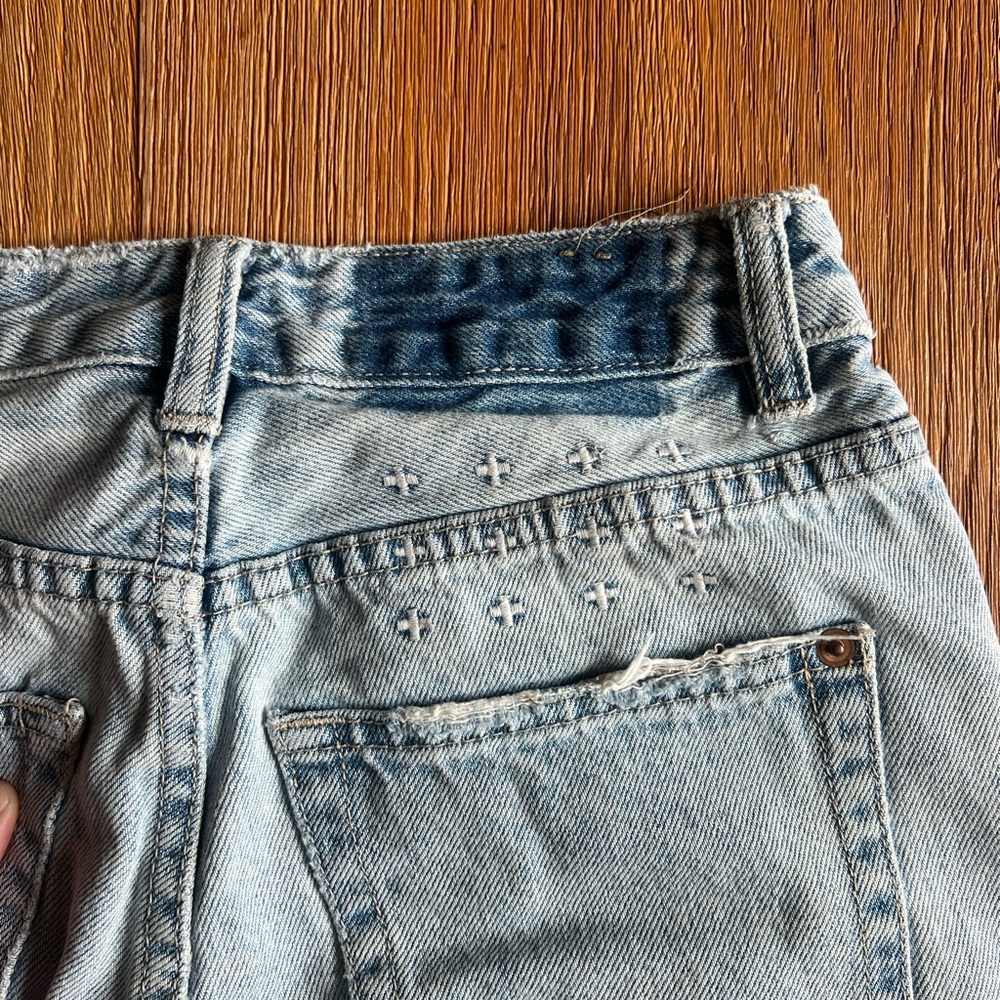 Ksubi jeans size 26 (in poor condition look at pictures!)